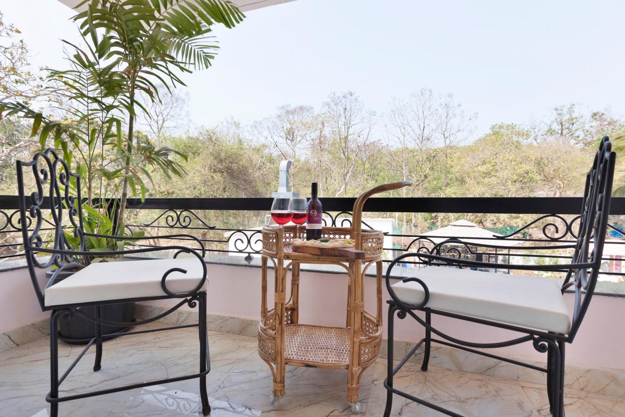 Mademoiselle Boutique Resort And Cafe Вагатор Экстерьер фото